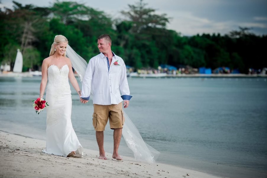 Destination wedding in Negril Jamaica planned by Adams Global Travel